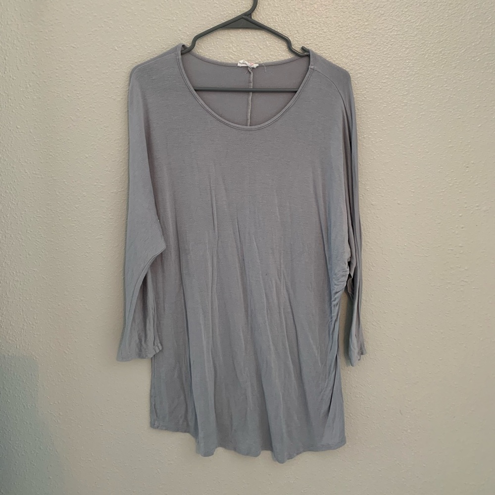 Her she grey long sleeve oversized top